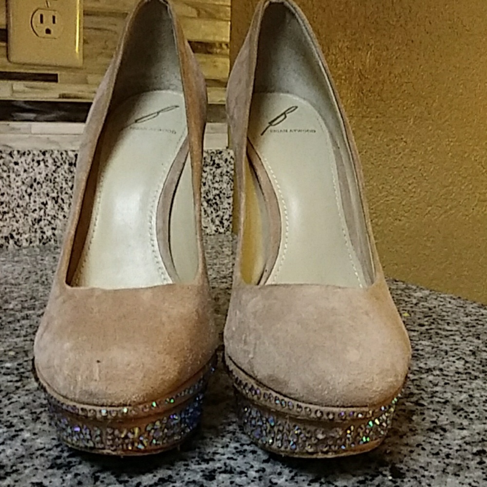 Shoes - Picture 3 of 6